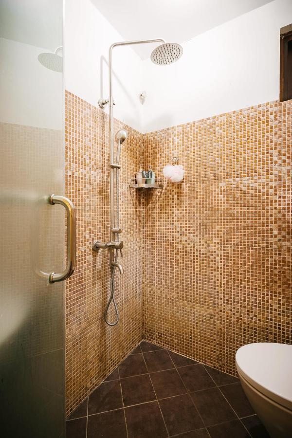 Entire French House With 4 Bedrooms In Hanoi Downtown Exteriör bild