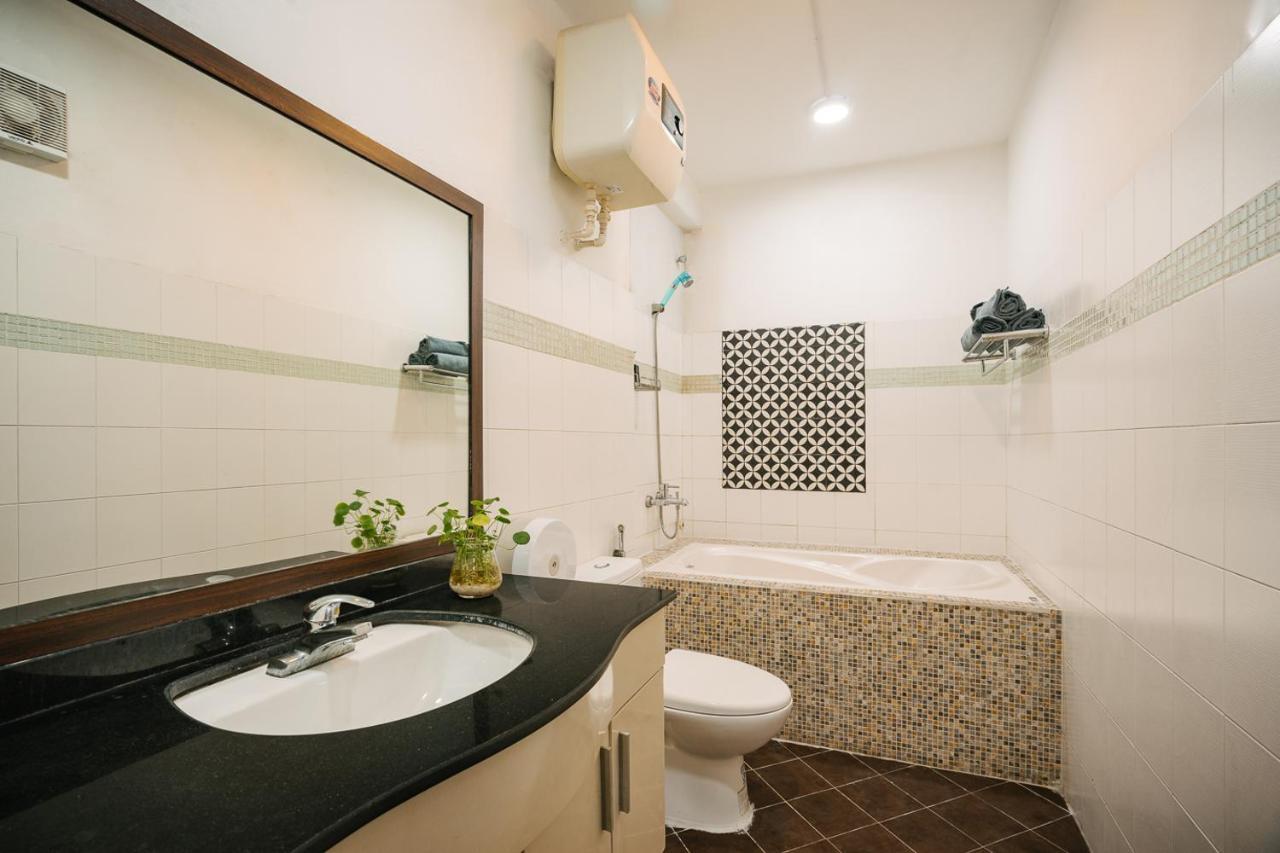 Entire French House With 4 Bedrooms In Hanoi Downtown Exteriör bild